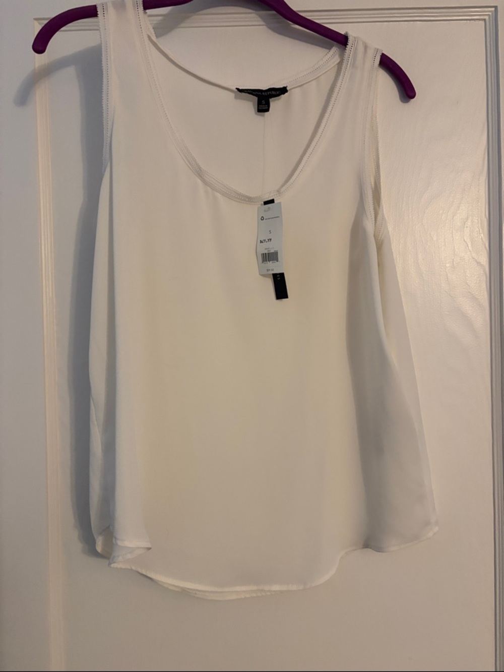 Banana Republic White Scoop Neck Sleeveless Tank